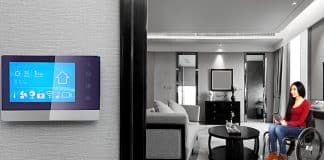 Personas con discapacidad motora se ayudan con una Casa Inteligente discapacidad motora