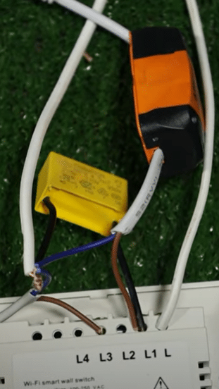 Conexión Capacitor y cables del interruptor inteligente