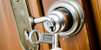 La Guía definitiva para lubricar correctamente tus cerraduras tradicionales